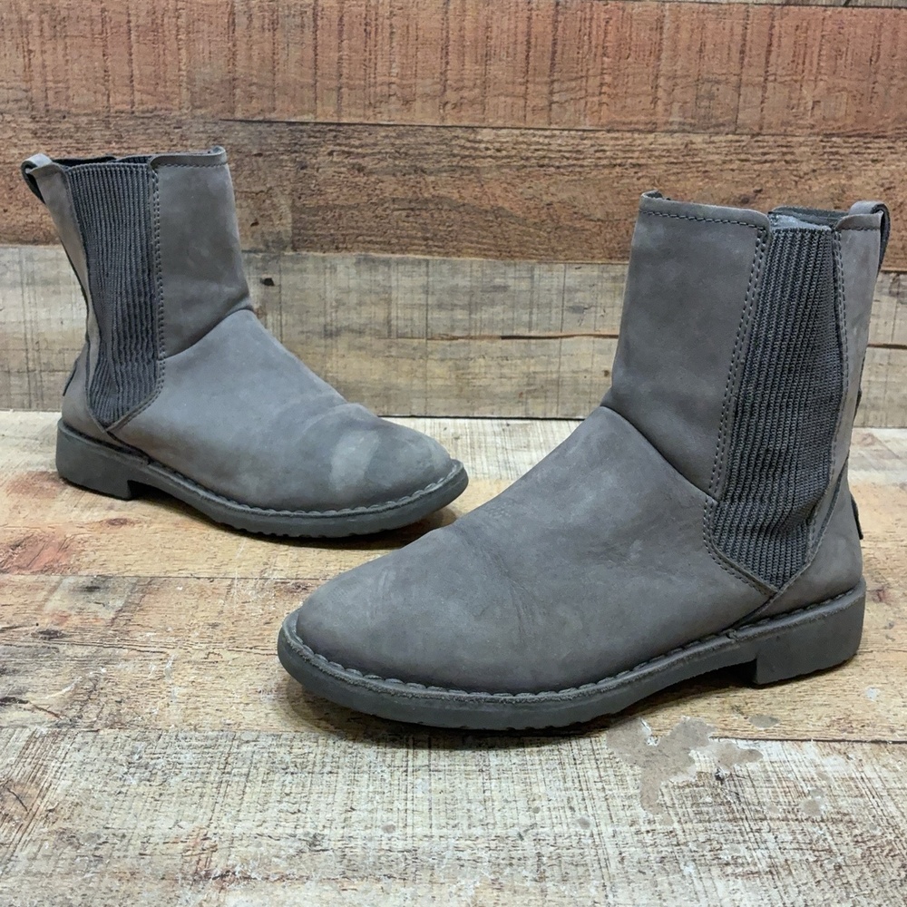 UGG 1017506 Boots Womens Size 6.5 37.5 Gray Nubuck Ankle Chelsea Pull On Winter